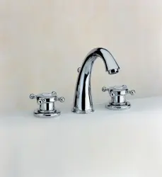 Huber Victorian 3-otworowa termostatyczna bateria umywalkowa ze stali nierdzewnej VTT710102A