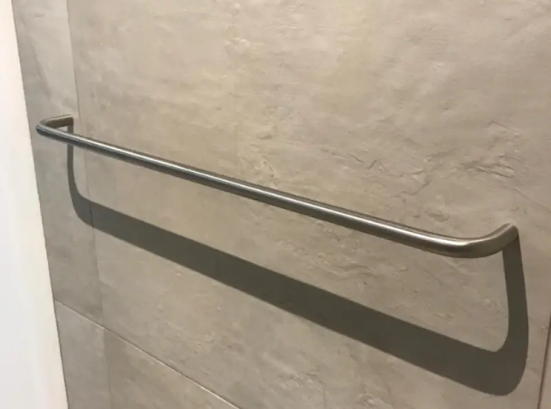 Waterevolution flow wieszak na ręczniki 60 cm w całości ze stali nierdzewnej A112IE