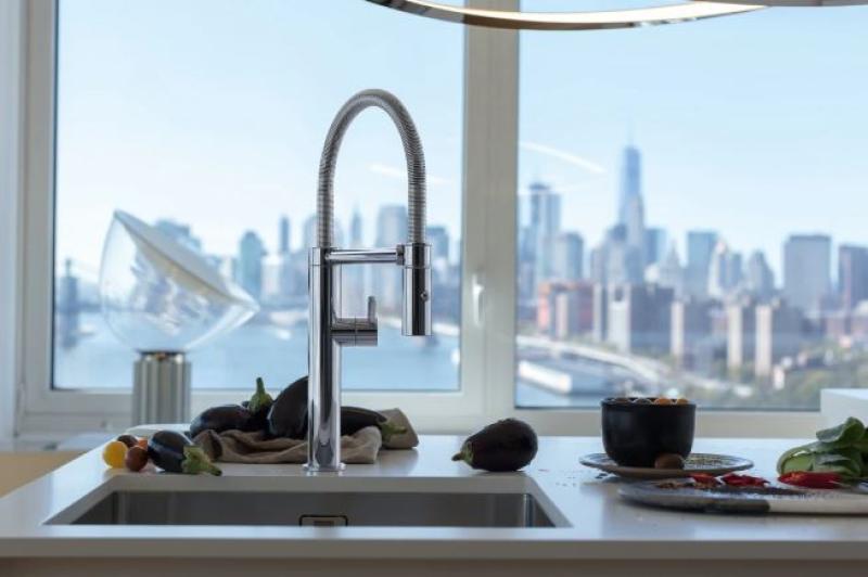 Franke Pescara Semi Pro L Kran kuchenny z elastyczną wylewką chrom 115.0393.975