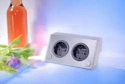 Stopkontakt z 2 gniazdkami z uziemieniem i ładowarką USB ST3900/A