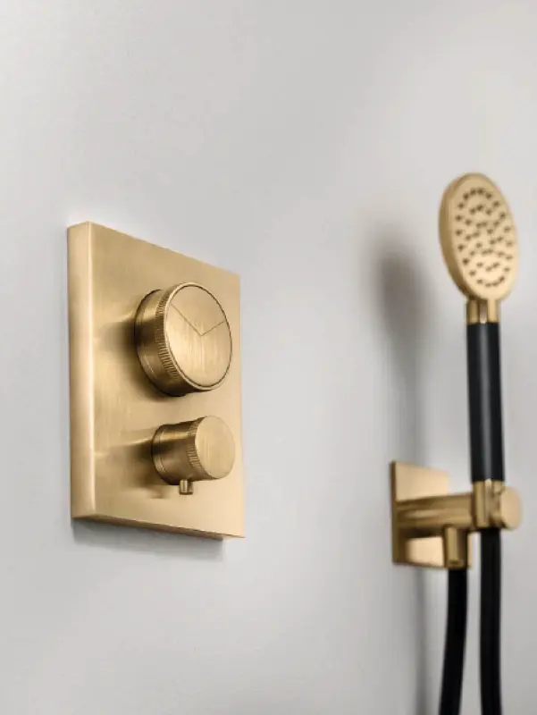 SB Rubinetterie Universele handdoucheset met slang en ophanghaak geborsteld messing goud PVD 1208953551