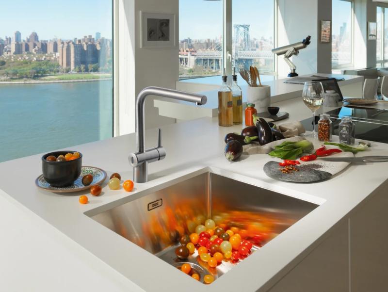 Franke masywna stal nierdzewna sensorowa bateria kuchenna Atlas Neo z obrotową wylewką inox 115.0625.489