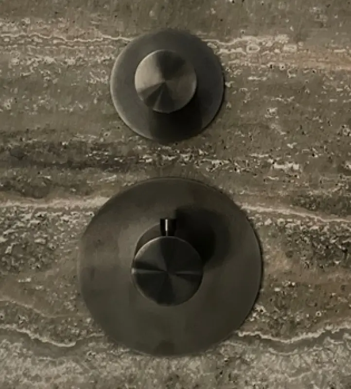 SB 316 AESTHETICS Okrągły termostatyczny zawór podtynkowy z 1 wyjściem / zawór odcinający PVD szczotkowany metal w kolorze gun metal 1208954896