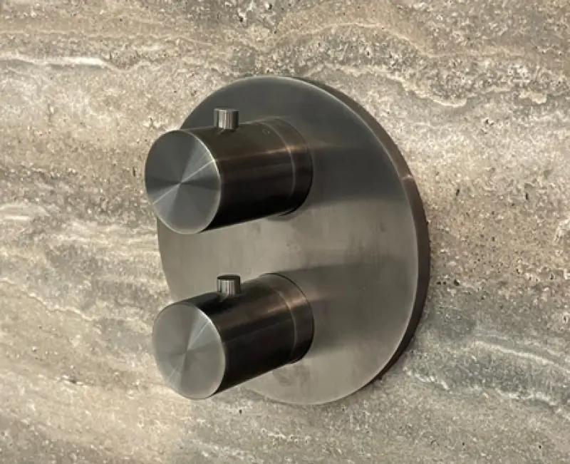 SB Universale Inbouw Ronde Thermostatische Kraan met 2 uitgangen PVD Gun Metal 1208955168