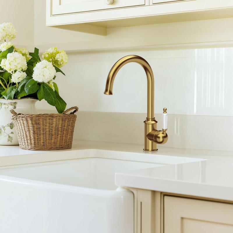 Quadri Workshop Klasyczna Nostalgiczna Złota Kran Kuchenny PVD z Ceramiczną Rączką 1208956102