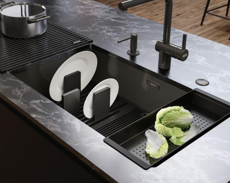 Franke Mythos masterpiece czarna podstawka i ociekacz do naczyń 676x401mm 112.0676.895