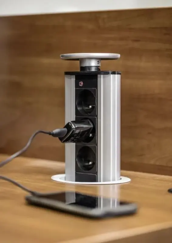 Indux Up & Down chowane gniazdko kuchenne z uziemieniem w kolorze srebrnym, montowane w blacie, z 3 gniazdkami 1208957408