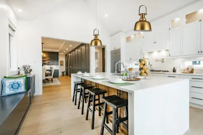 Zenit Decor metalowa kopułowa złota lampa wisząca z metalicznym wykończeniem 4925