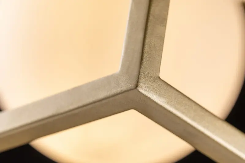 Dekoracyjna lampa wisząca Avelin ze złotą, prostokątną ramą, szerokość 45 cm, model 2232