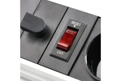 Indux Lift chowane gniazdo kuchenne z uziemieniem w blacie roboczym, białe, z oświetleniem, 2 x USB i ładowaniem bezprzewodowym 1208957838