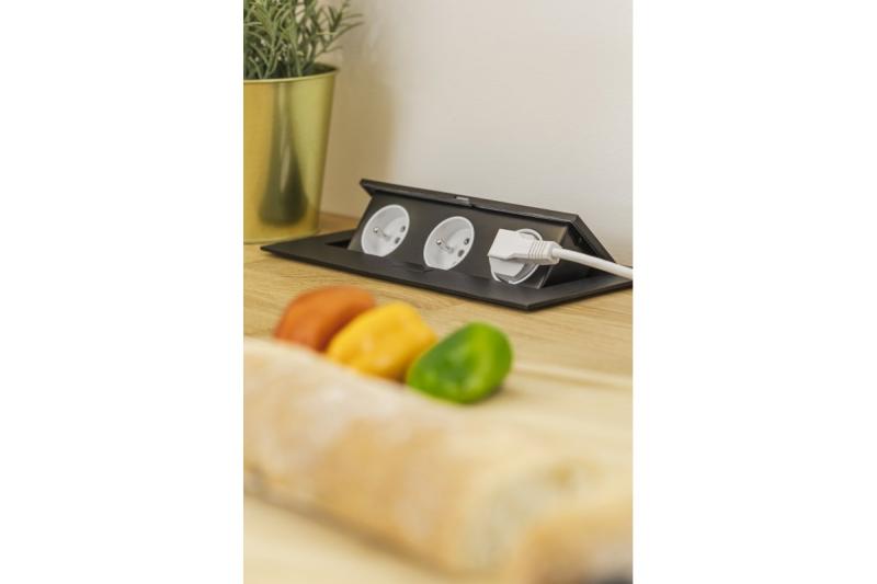 Prostokątne gniazdo wpuszczane 1208958682