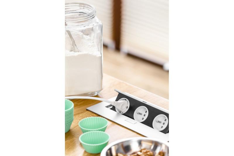 Prostokątna wnęka gniazda 1208958683