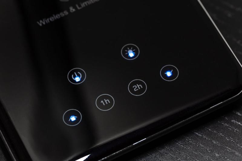 Dekoracyjna Lampka Biurkowa Tritton 6W 340lm AC220-240V 4-CCT Bezprzewodowe Ładowanie USB PF>0.5 RA>80 czarna 1208962518