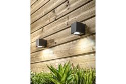 Decorgevelarmatuur met eenrichtingsverkeer TIAGO KW GU10 MAX.35W IP54 AC220-240V 50/60Hz zwart. 1208963206

Na język polski:

Dekoracyjna oprawa elewacyjna jednokierunkowa TIAGO KW GU10 MAX.3