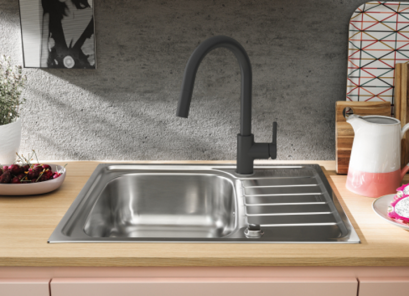 Franke Lina Bateria Kuchenna Onyx z Wyciąganą Wylewką 115.0626.055