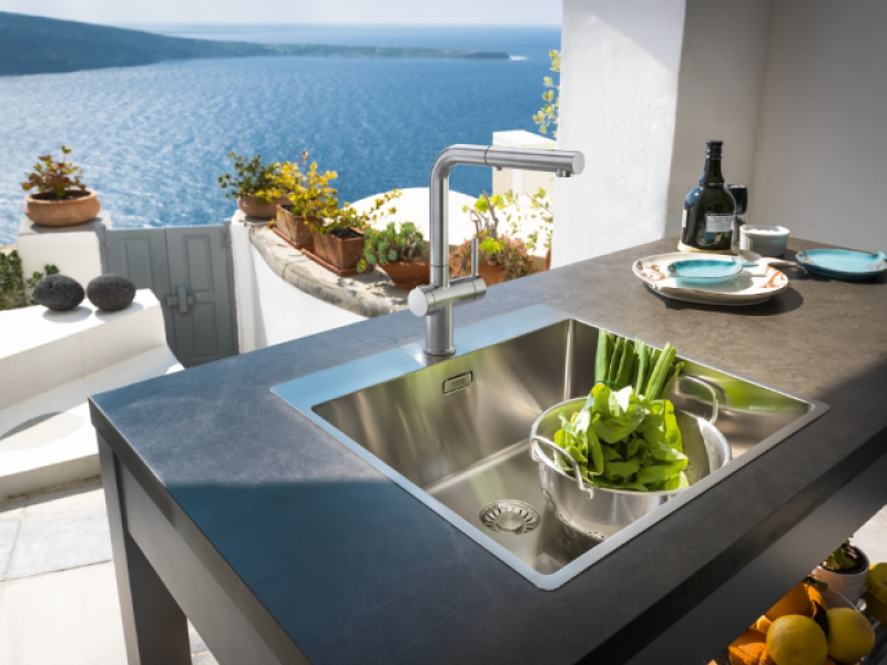 Franke Active Twist Jednouchwytowa Bateria w kolorze stali nierdzewnej z wyciąganą wylewką i zintegrowanym sterowaniem odpływem 115.0653.505