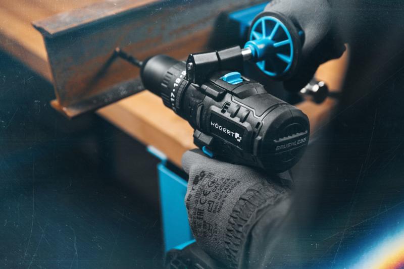 Mocna wiertarko-wkrętarka udarowa Högert, bezszczotkowa, 18V