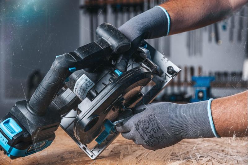 HÖGERT akumulatorowa pilarka tarczowa, 18V, bez akumulatora, złącze do odkurzacza