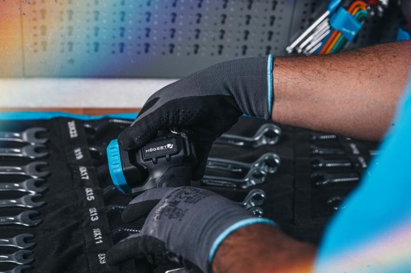 HÖGERT akumulatorowa latarka 18V.