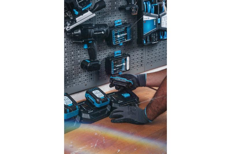 HÖGERT ładowarka akumulatorowa 4A 18V