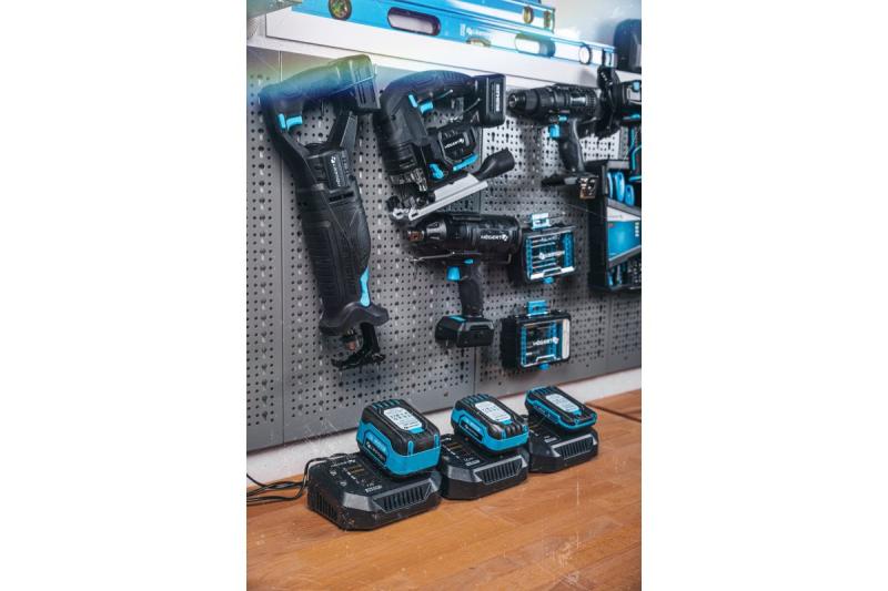 HÖGERT ładowarka akumulatorowa 4A 18V