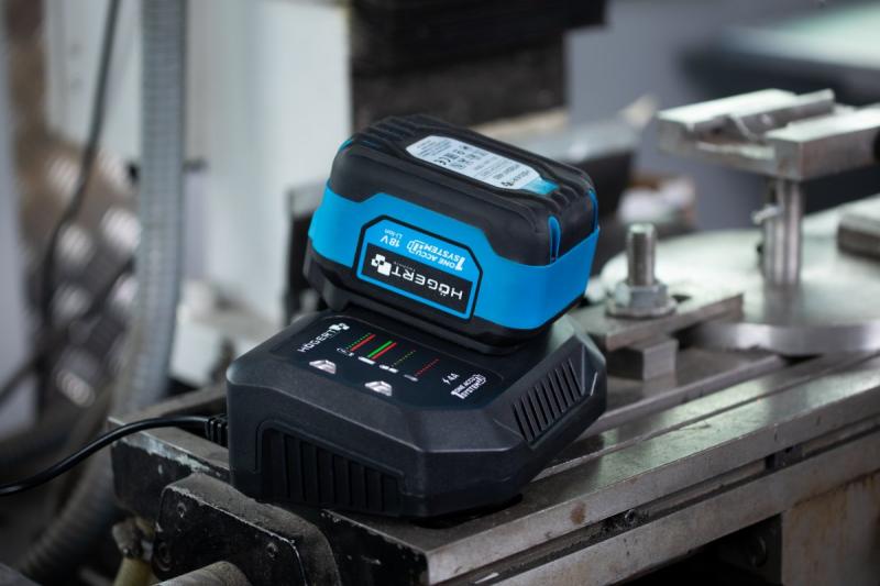 HÖGERT szybka ładowarka do akumulatora 6A 18V