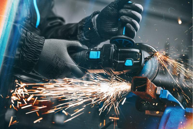 HÖGERT Bezprzewodowa szlifierka kątowa z włącznikiem łopatkowym, 125MM, 18V, zestaw z akumulatorem, ładowarką, akcesoriami.