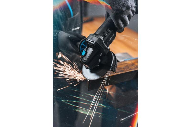 HÖGERT Bezprzewodowa szlifierka kątowa z włącznikiem łopatkowym, 125MM, 18V - Zestaw (bateria, ładowarka, akcesoria)
