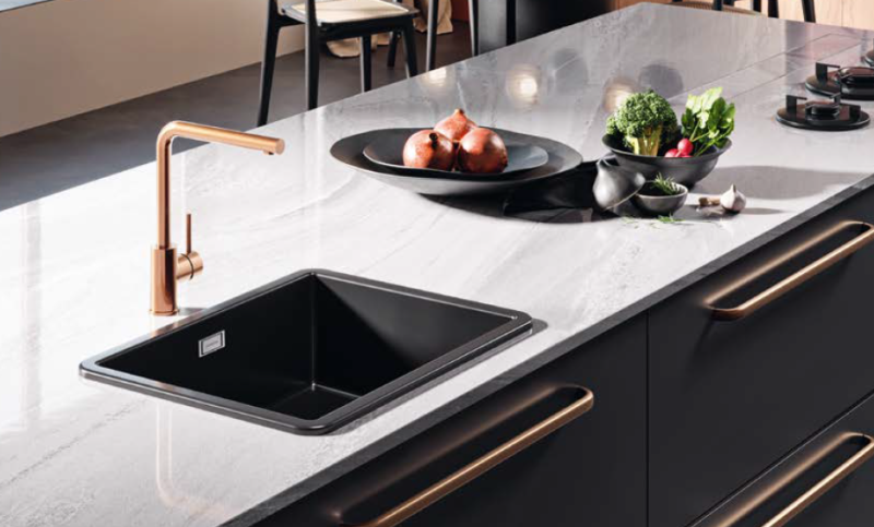 Ausmann Ceramic Ember Ceramiczna mata Czarna kwadratowa umywalka Do montażu na blacie i pod blatem 40 x 40 cm z korkiem ze stali nierdzewnej 1208970507