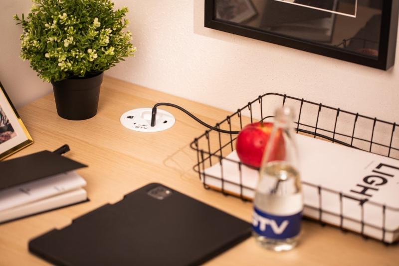 Gniazdo meblowe RONDO, 1xSCHUKO, 1xUSB-A, 2xUSB-C, HDMI, kabel RJ45 1,5 m, białe