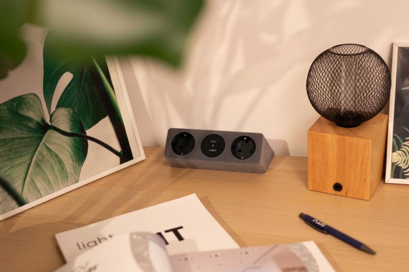 Gniazdo meblowe SOFITO, 2xSCHUKO, USB A+C, kabel 1,5 m, szary flock