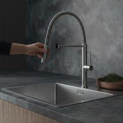Pure.Sink Luxion Solidna bateria kuchenna ze stali nierdzewnej z elastycznym wylewką i 2 rodzajami strumienia PLXFLEX-02