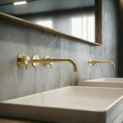 Waterevolution Flow 3-otworowa bateria umywalkowa do montażu podtynkowego PVD białe złoto z wylewką 21 cm T1163FWGE-21