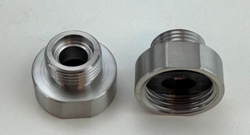 Pure.Sink Złączka przejściowa ze stali nierdzewnej o wymiarach zewnętrznych 3/8 (męska) do wymiarów wewnętrznych 1/2 (żeńska) Zestaw 2 sztuk PS3812-00