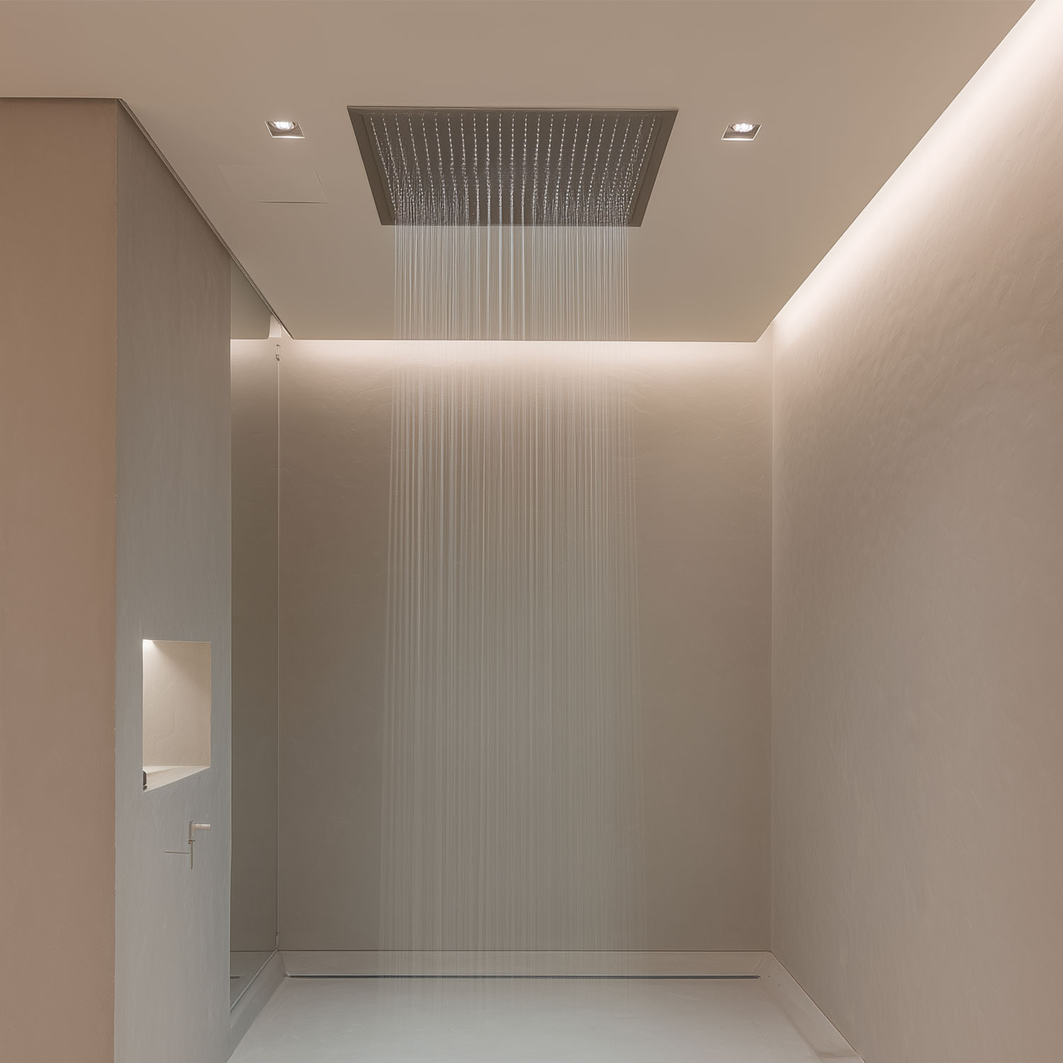 Deszczownice a prysznice ręczne: zalety i wady konstrukcyjne